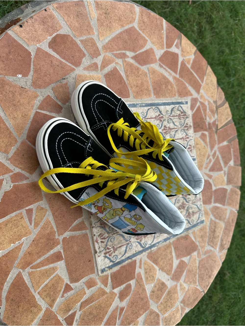 Vans x The Simpsons Sk8-Hi "Family Portrait" sneakers size 7